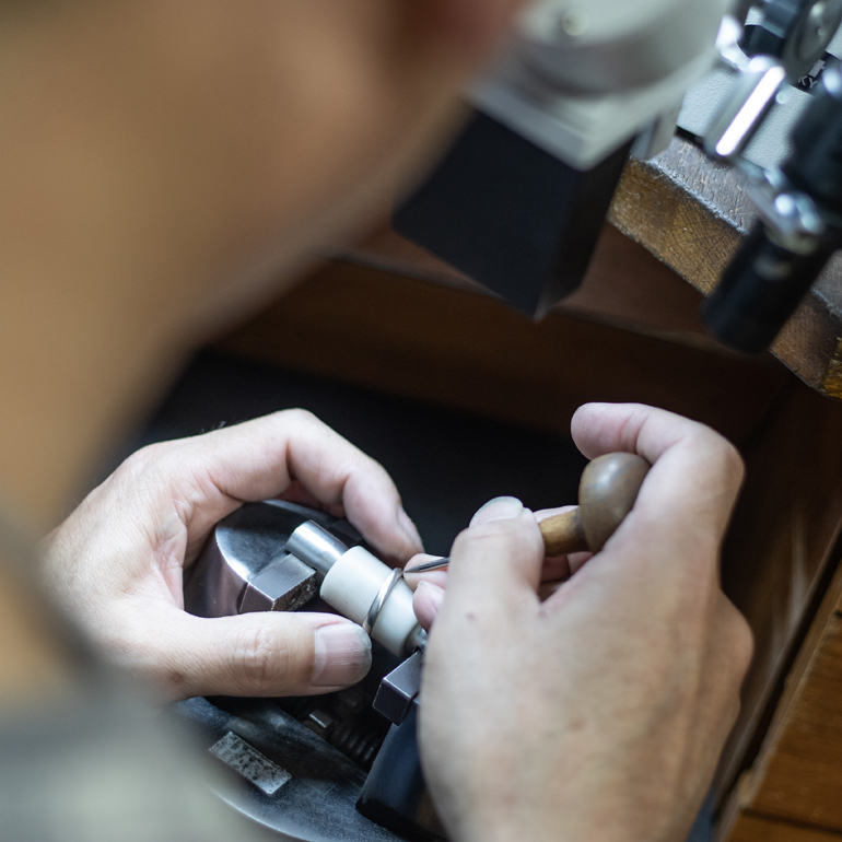 天王寺宝石の石留め・石合わせ