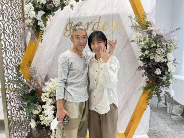 結婚21周年でロゼットライフの結婚指輪をご成約頂きました