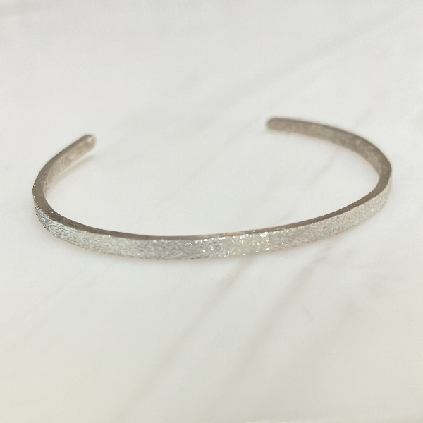 大阪・天王寺手作りバングルシルバーサンドマット