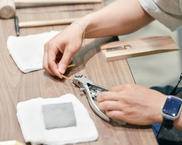 手作りバングル　形を作る
