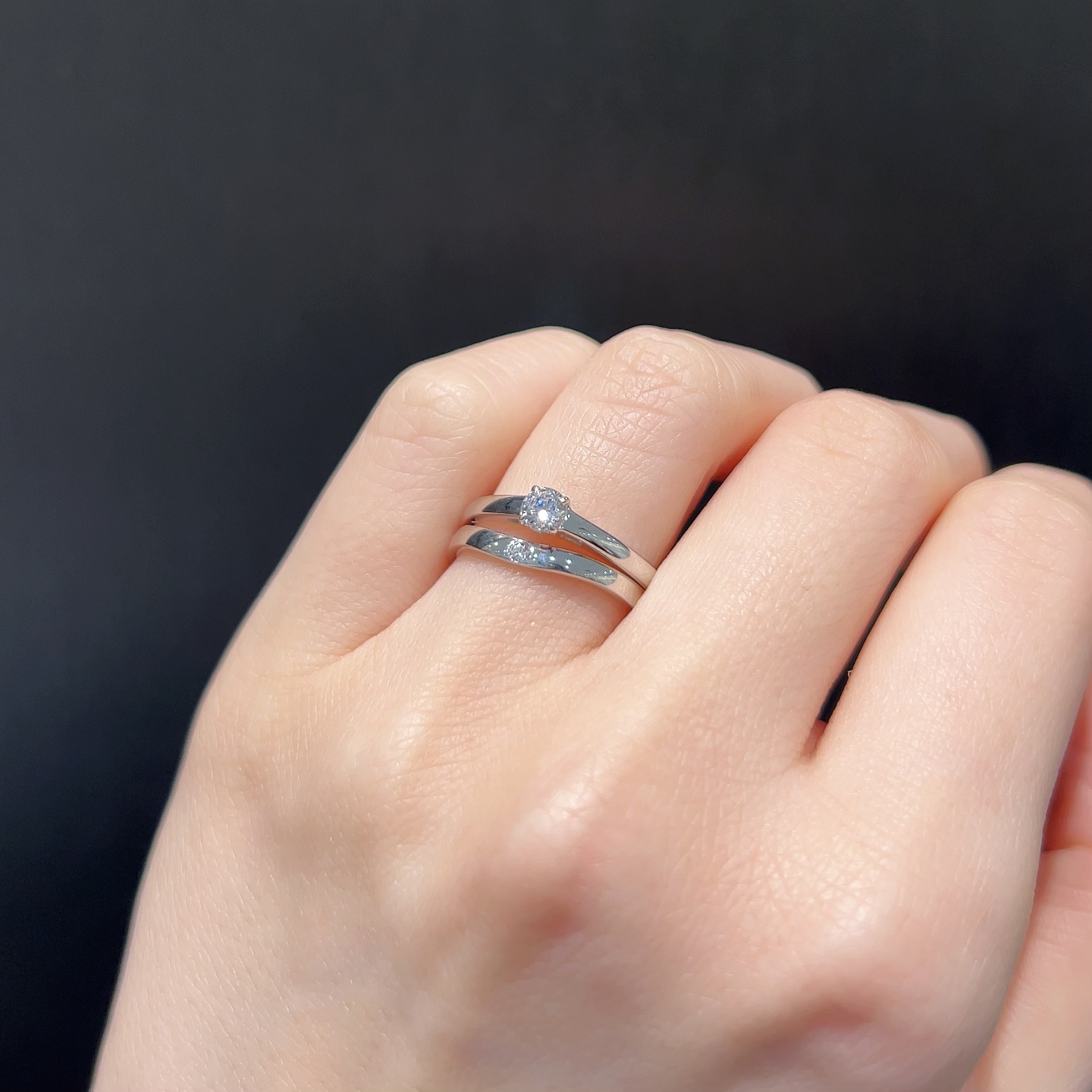 IDEAL Plus fort（アイデアルプリュフォール）とROSETTE/SP（ロゼットエスピー）の婚約指輪と結婚指輪の重ね着け