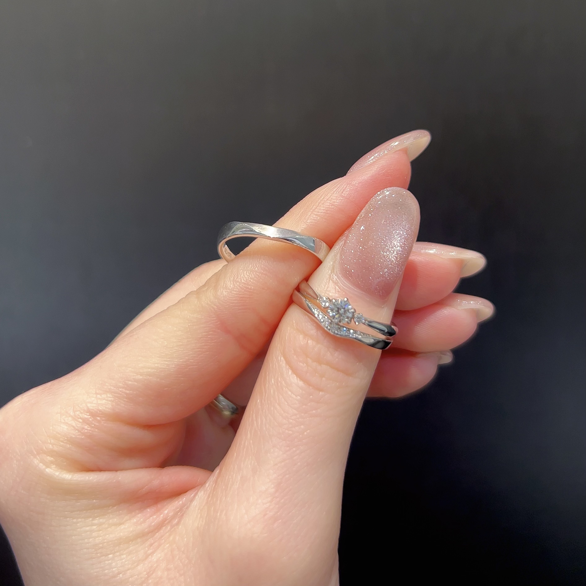 LAPAGE（ラパージュ）の婚約指輪と結婚指輪の重ね着け