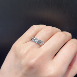 ORECCHIO（オレッキオ）とPilot Bridal（パイロット・ブライダル）の婚約指輪と結婚指輪の重ね着け