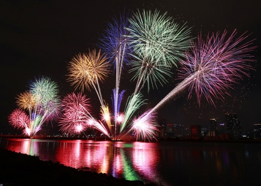 サプライズプロポーズにおすすめの花火大会(大阪版) なにわ淀川花火大会